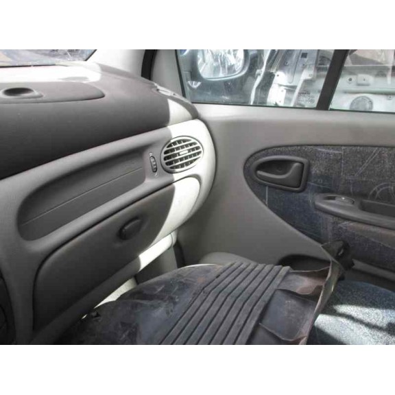 renault scenic (ja..) del año 2001