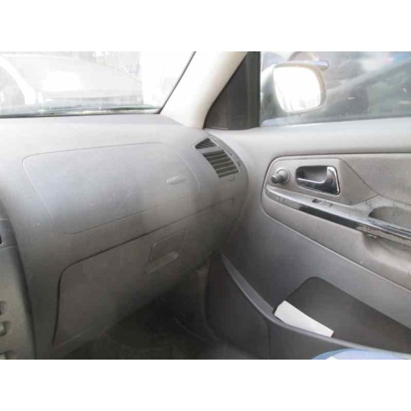 seat cordoba berlina (6k2) del año 2002