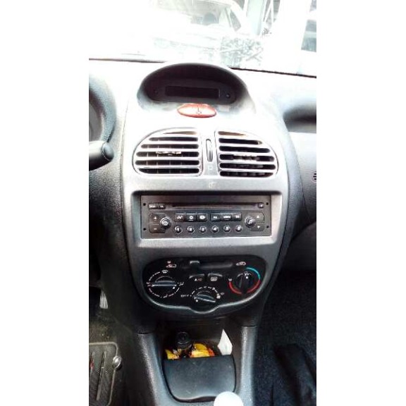 peugeot 206 berlina del año 2006