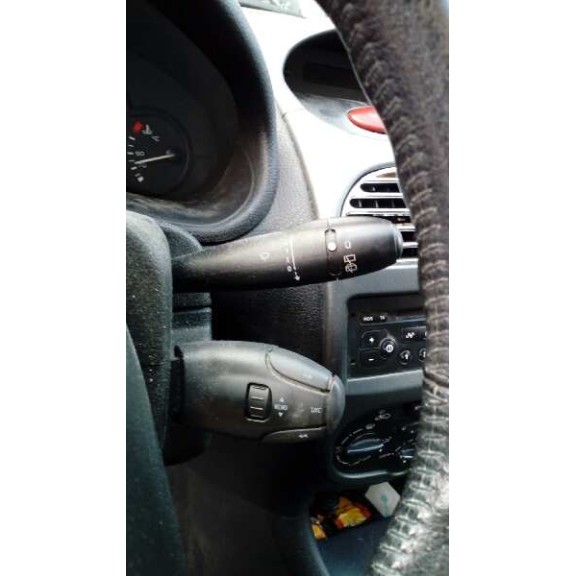 peugeot 206 berlina del año 2006