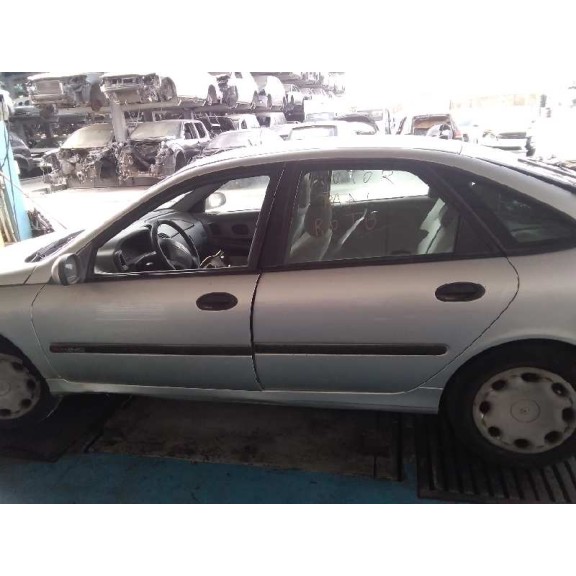 renault laguna (b56) del año 2000