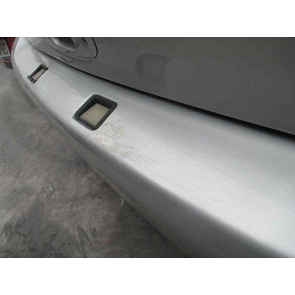 nissan primera berlina (p11) del año 2002