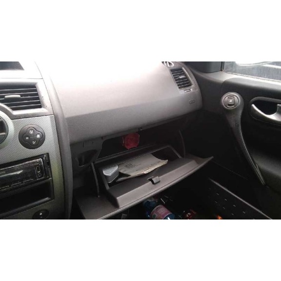 renault megane ii berlina 5p del año 2002