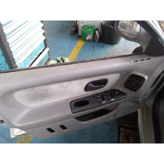 renault laguna (b56) del año 2000