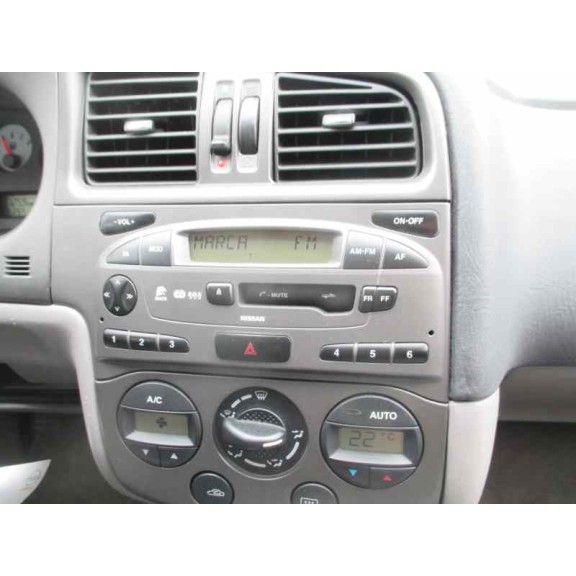 nissan primera berlina (p11) del año 2002