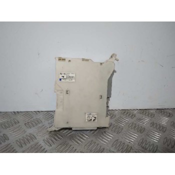 Recambio de caja reles / fusibles para lexus is200 (ds2/is2) 2.2 d-cat referencia OEM IAM 8273053020  