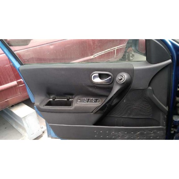 renault megane ii berlina 5p del año 2002