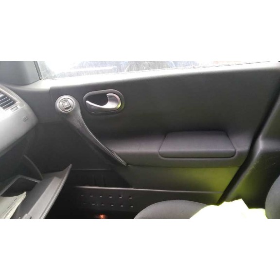 renault megane ii berlina 5p del año 2002