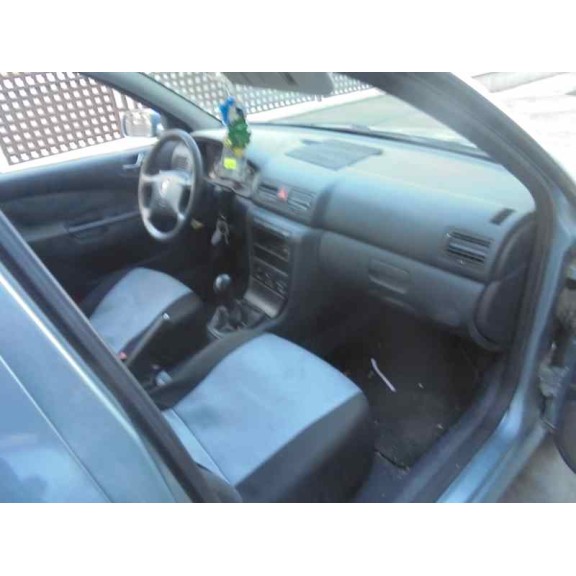 skoda octavia berlina (1u2) del año 2002