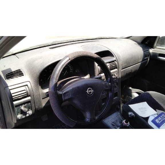 opel astra g berlina del año 1999