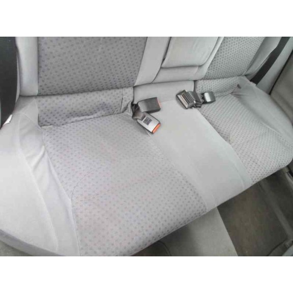 nissan primera berlina (p11) del año 2002