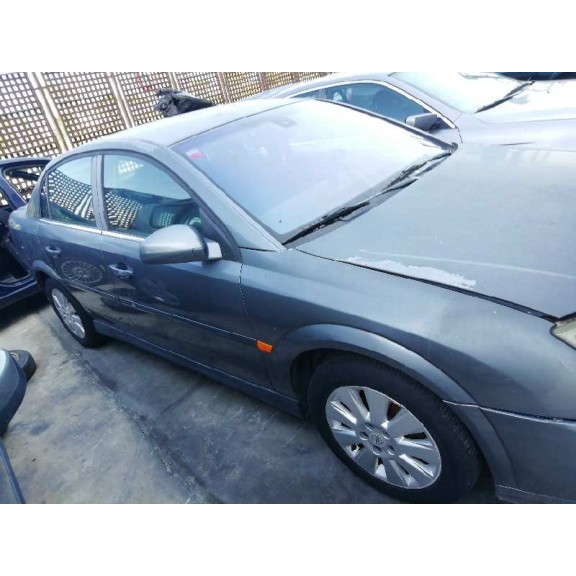 opel vectra c berlina del año 2003