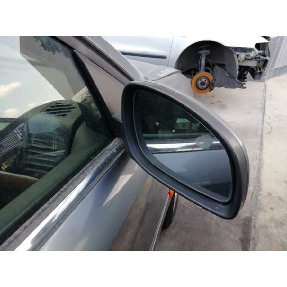 opel vectra c berlina del año 2003