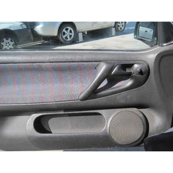 volkswagen polo berlina (6n1) del año 1998