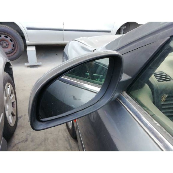 opel vectra c berlina del año 2003