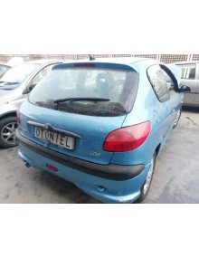 peugeot 206 berlina del año 2001