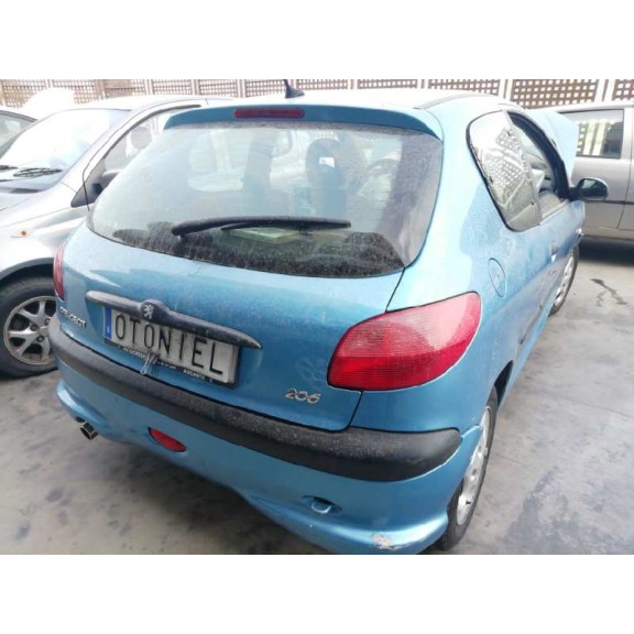 peugeot 206 berlina del año 2001
