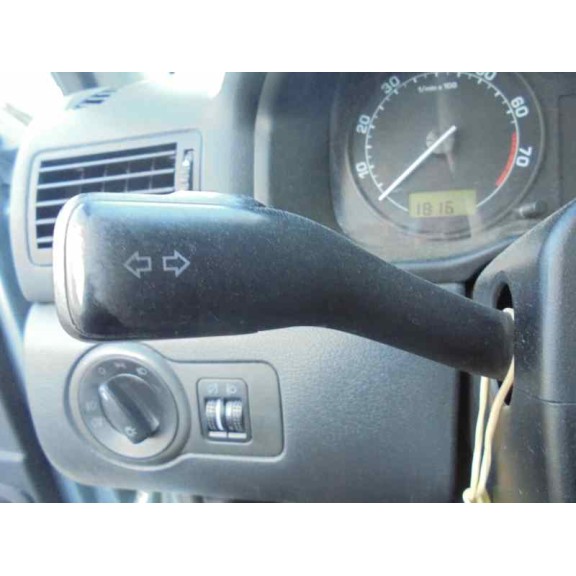 skoda octavia berlina (1u2) del año 2002