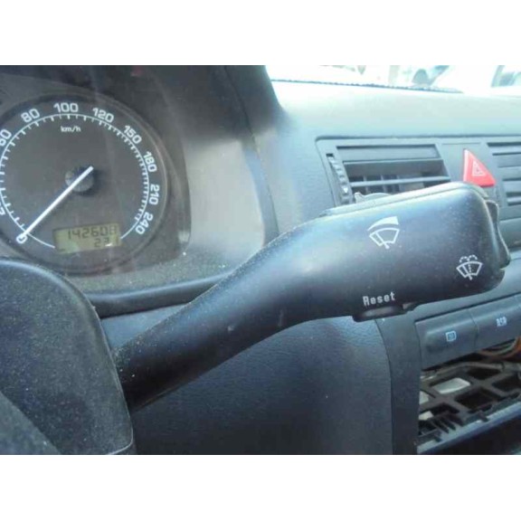 skoda octavia berlina (1u2) del año 2002