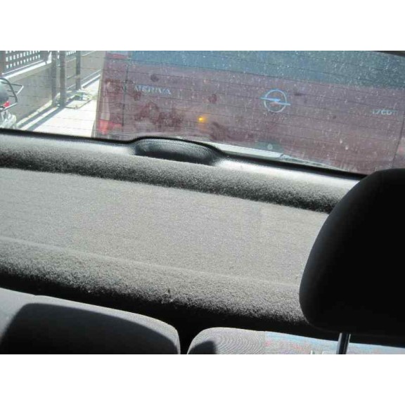 volkswagen polo berlina (6n1) del año 1998