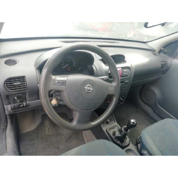opel corsa c del año 2002