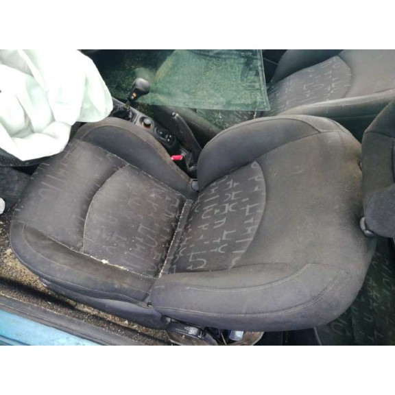 peugeot 206 berlina del año 2001