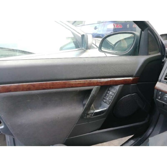 opel vectra c berlina del año 2003