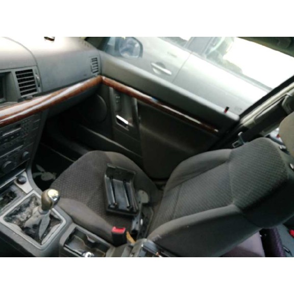 opel vectra c berlina del año 2003