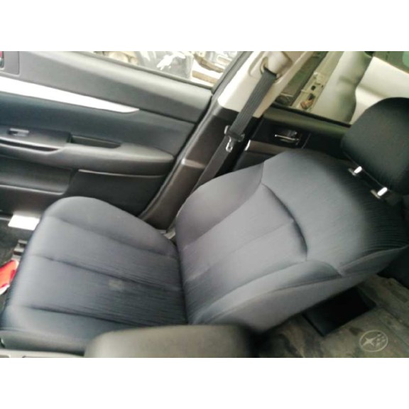 subaru legacy kombi/outback b14 del año 2011