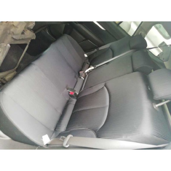 subaru legacy kombi/outback b14 del año 2011