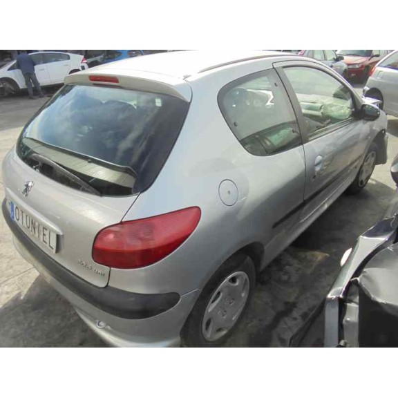 peugeot 206 berlina del año 2003