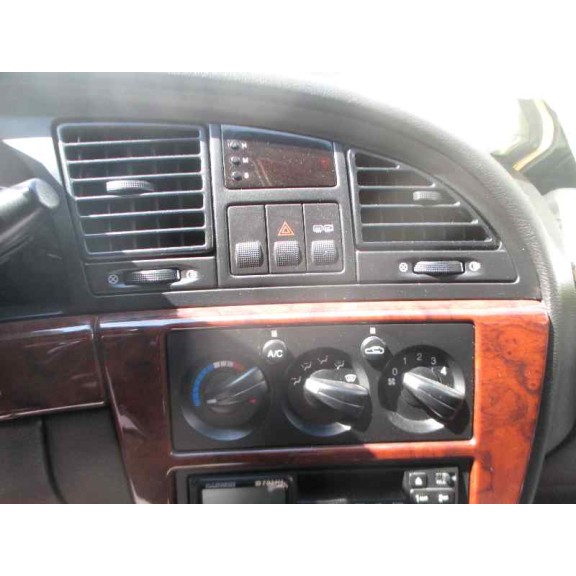 daewoo nubira berlina del año 2000