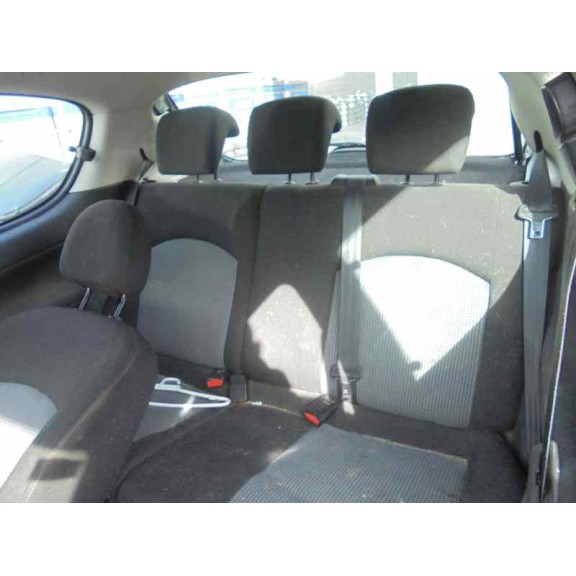 peugeot 206 berlina del año 2003