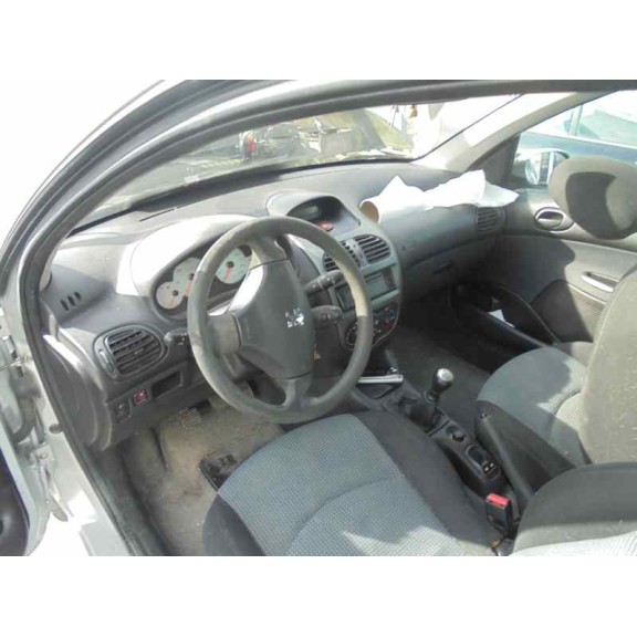 peugeot 206 berlina del año 2003