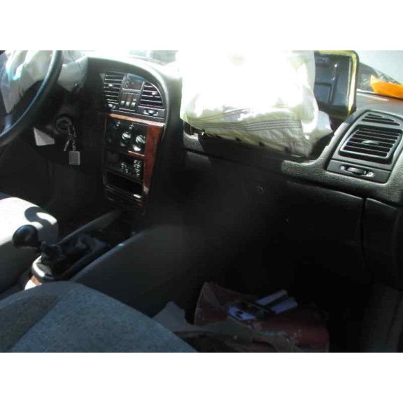 daewoo nubira berlina del año 2000