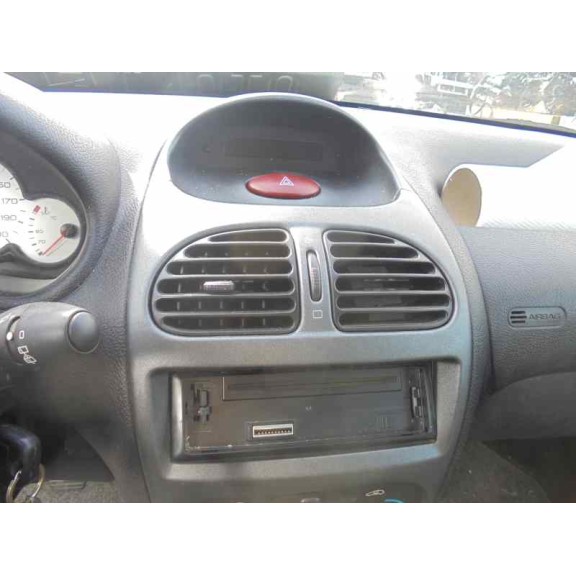 peugeot 206 berlina del año 2003