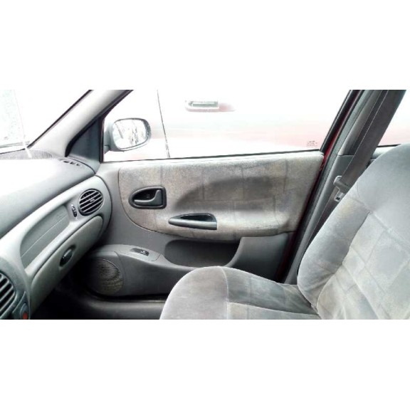 renault megane i fase 2 classic (la..) del año 2001