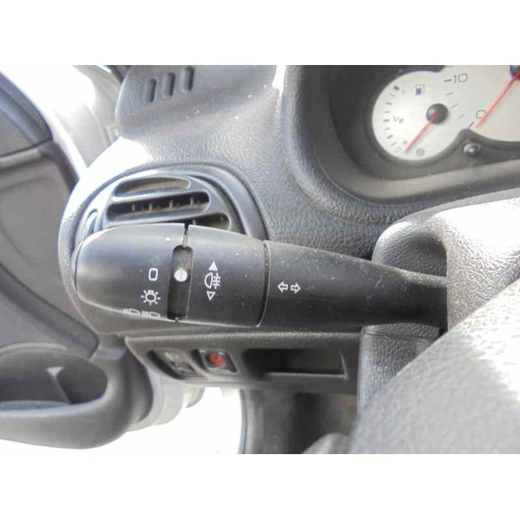 peugeot 206 berlina del año 2003