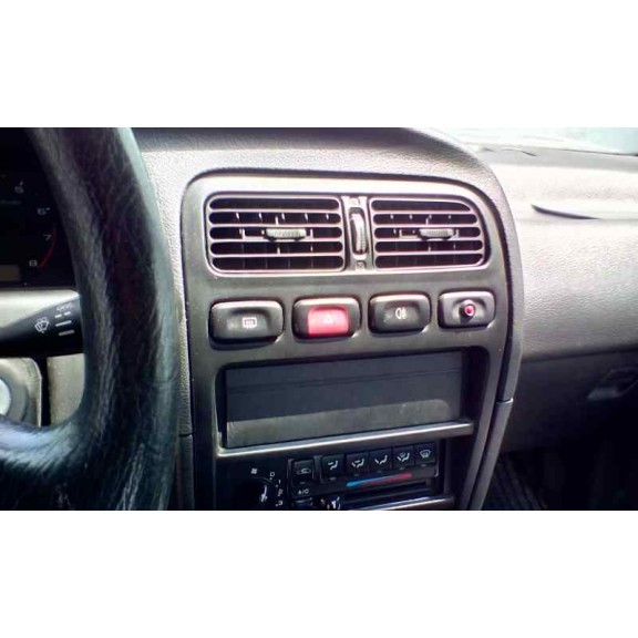 nissan primera berl./familiar (p10/w10) del año 1995