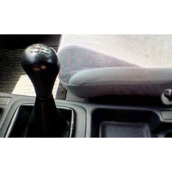 nissan primera berl./familiar (p10/w10) del año 1995