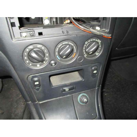 citroën xsara berlina del año 2001