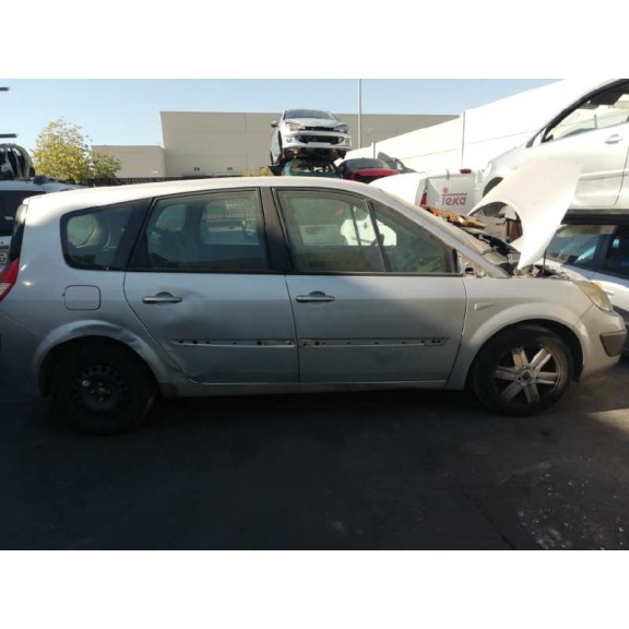 renault grand scenic del año 2005