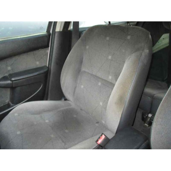 citroën xsara berlina del año 2001