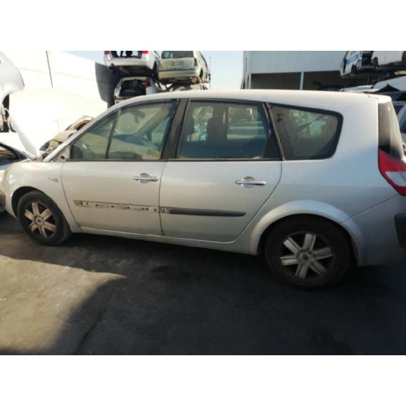 renault grand scenic del año 2005