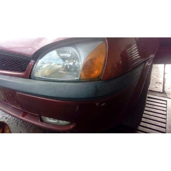 ford fiesta berlina (dx) del año 2001
