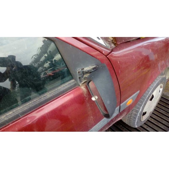 ford fiesta berlina (dx) del año 2001