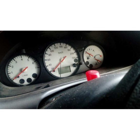 ford fiesta berlina (dx) del año 2001