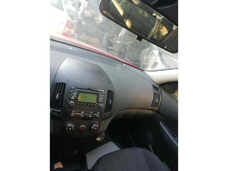 Recambio de salpicadero para hyundai i30 classic referencia OEM IAM   