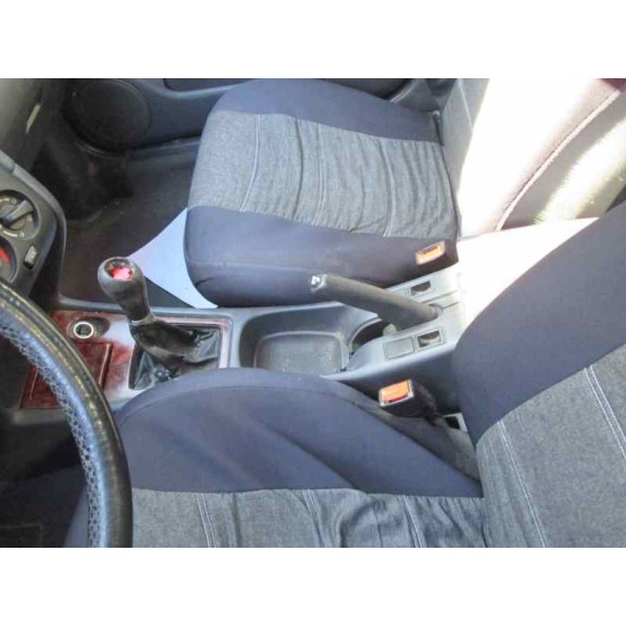 nissan primera berlina (p11) del año 1999