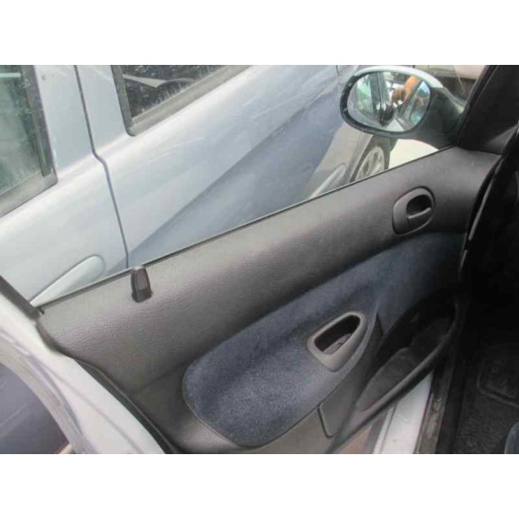 peugeot 206 berlina del año 1999